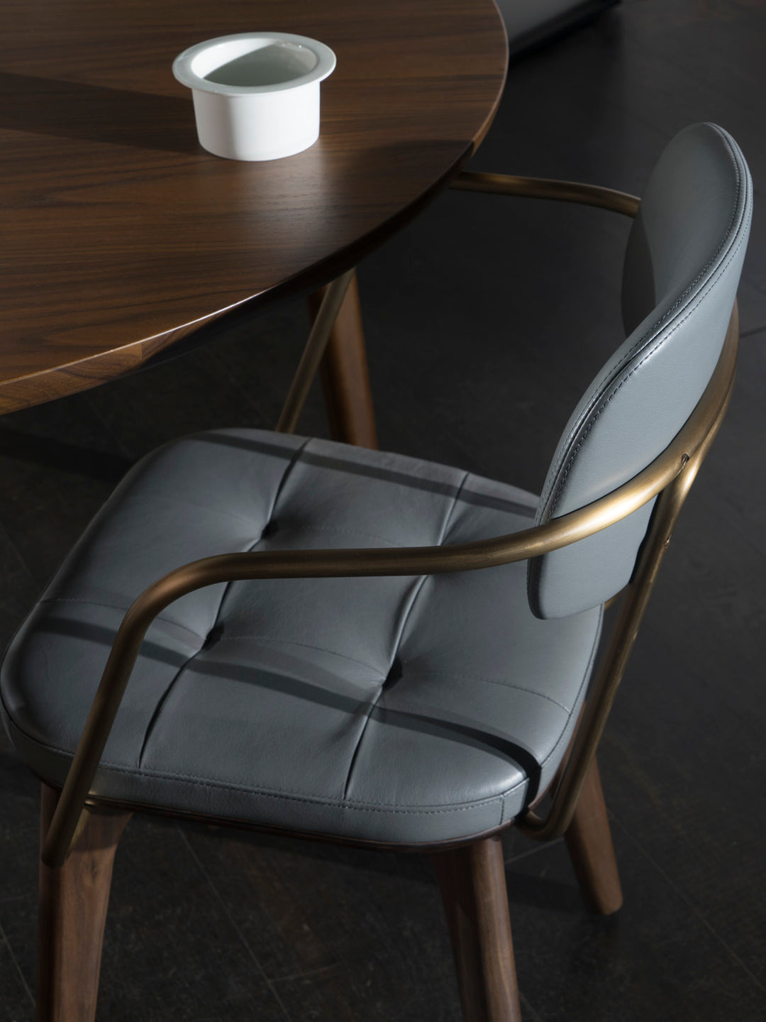 Utility Armchair U